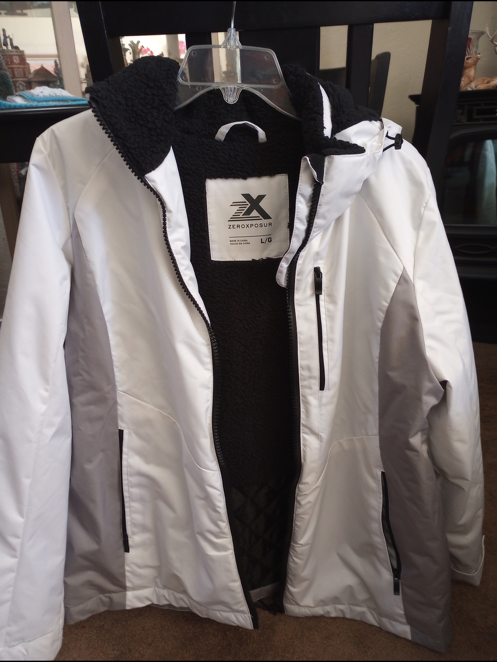 ZeroXposur Women's White and Gray Ski Jacket with Black Fleece Lining